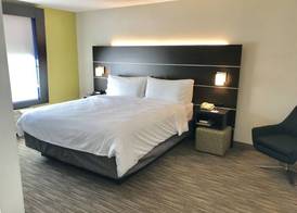 Holiday Inn Express & Suites TRACY by IHG 4