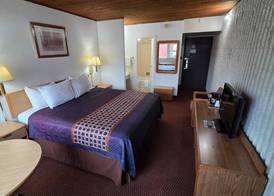 Smartwood Inn 5