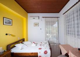 Nikos Studios Apts & Suites 3