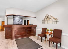 Super 8 by Wyndham Bloomington University Area 2