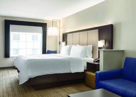 Holiday Inn Express & Suites LAWTON-FORT SILL by IHG 2
