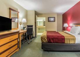 Econo Lodge Whiteville 5