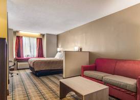 Quality Inn & Suites Grove City-Outlet Mall 5