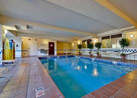 Clubhouse Inn 4