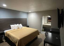 Southmore Boulevard Motel 4