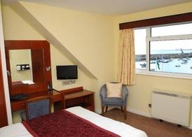 Dolphin Hotel 4