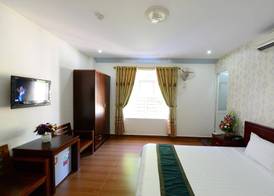 catba island hostel 4