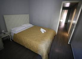 Rich Luxury Suites - Renovated 3