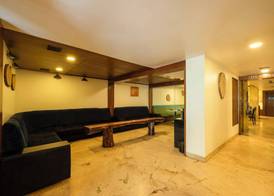 La Woods Hotel 3