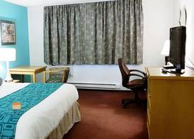 Howard Johnson by Wyndham Fort St. John 4