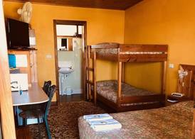 Pinehaven Motel 4