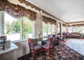 Econo Lodge Brattleboro South 4