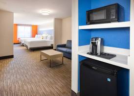 Holiday Inn Express & Suites SALISBURY - DELMAR by IHG 3
