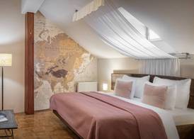 6 Continents Apartments by Adrez 4
