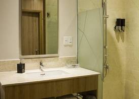 Avanti Hotel 3