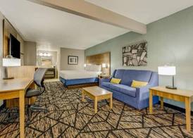 Clarion Pointe 5