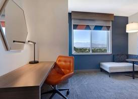 Holiday Inn Express & Suites ONTARIO - CHINO HILLS by IHG 4