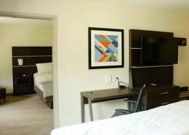 Holiday Inn Express & Suites CUSTER by IHG 3