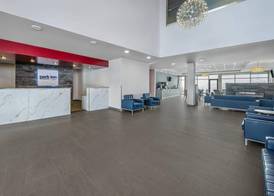 Park Inn by Radisson Edmonton Airport 2