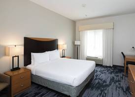 Fairfield Inn & Suites by Marriott Milwaukee Airport 5