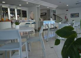 Lively Hotel 4