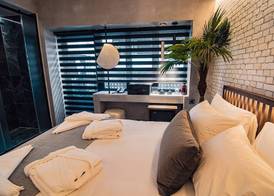 Project 3 urban chic hotel 5