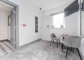 The Madison - Premium Self Check-In Studios & Apartments 4