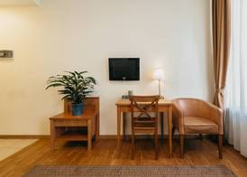 CATHEDRAL Old Town Suites 5