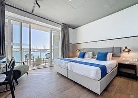 South 32 Hotel by Zzzing 4