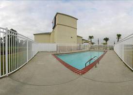 QUALITY INN & SUITES 5