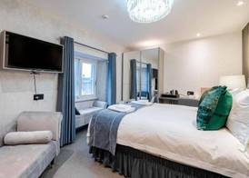 Waterhead Bath Suites 3