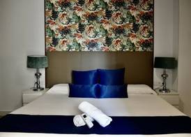Hostal GARDEN ROUS 3