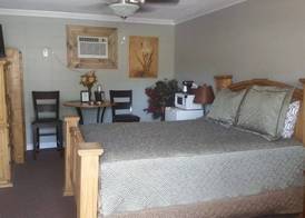 Sportsman's Lodge 4