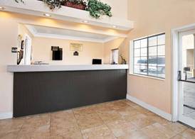 Days Inn by Wyndham San Antonio Airport 4