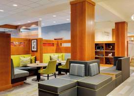 Courtyard by Marriott Boston Logan Airport 3