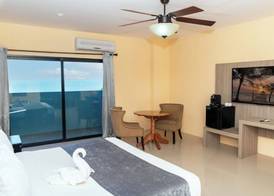 Pickwick Park View Hotel 2