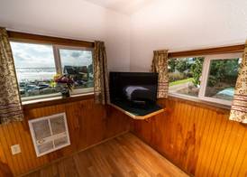 Oceanside Ocean Front Cabins 5