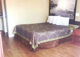 Super 8 by Wyndham Redlands/San Bernardino 5