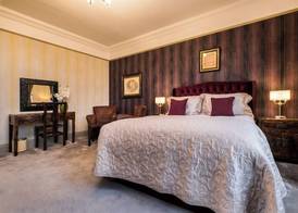 The Howbeck & The Retreat 5min to Lake, Restaurants & to the free Hydro Wellness Club 3
