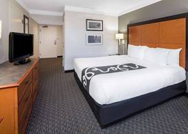 La Quinta by Wyndham Buena Park 4