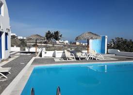 Santorini Traditional Suites 5