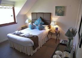 Rosemount Hotel 3