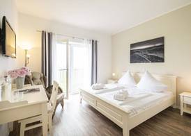 Hotel Pharisäerhof - DAS Hundehotel auf Nordstrand mit Restaurant und Café 5