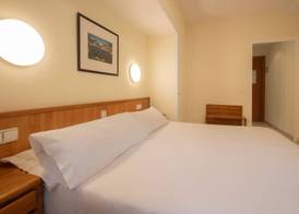 Hotel Oros by Nexta 5