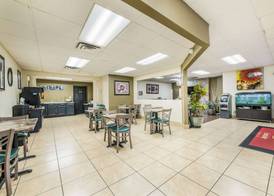 Econo Lodge Salisbury South 4