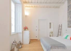 Wine Not Apartment Como Centre by Rent All Como 5