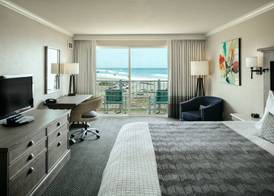 Beachfront Inn 4