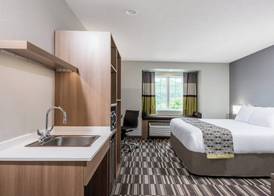 Microtel Inn & Suites by Wyndham New Martinsville 5