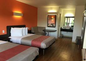 MOTEL 6 4
