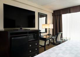 Holiday Inn & Suites CHARLESTON WEST by IHG 5